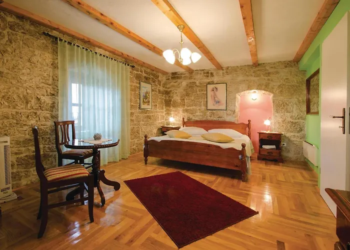 Awesome In Vikendica