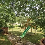 Vakantiehuis Awesome In Basici