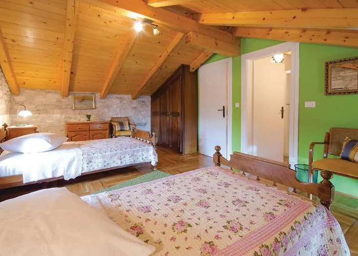 Holiday home Awesome In Basici