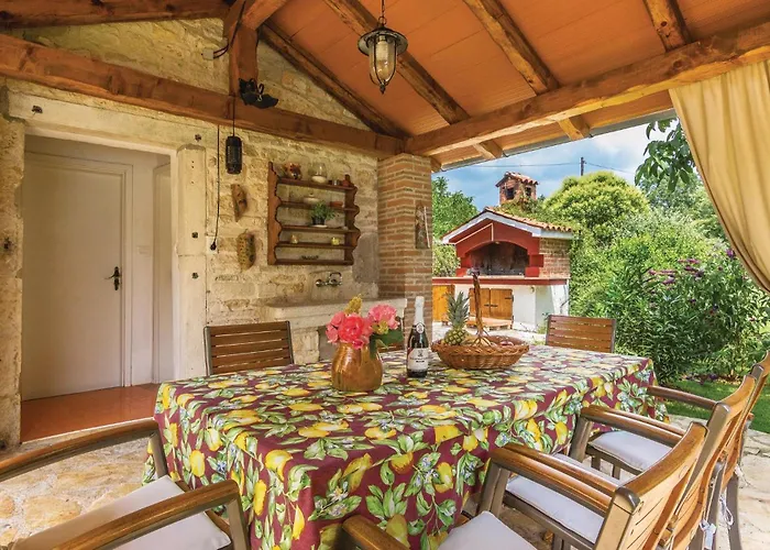 Holiday home Awesome In *