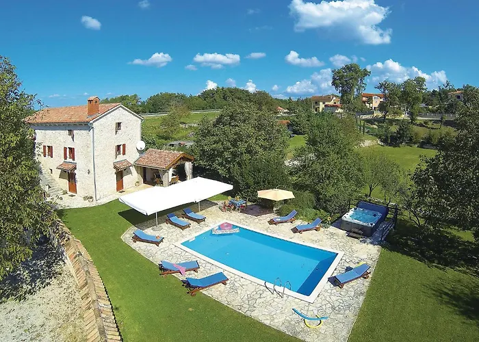 Holiday home Awesome In