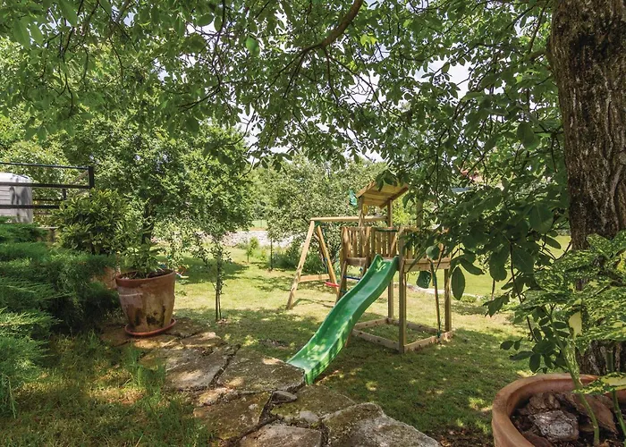 Holiday home Awesome In Basici